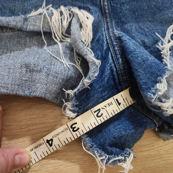 Abercrombie Fitch Size 34 / 18 The Mom Short High Rise Distressed Denim Jeans‎ - Picture 14 of 15